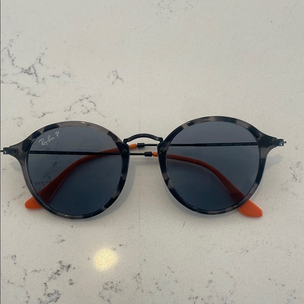 Ray-Ban Round Sunglasses RB2447